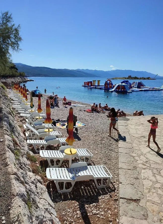 Apartments With A Parking Space Novi Vinodolski - 5587 Croatia