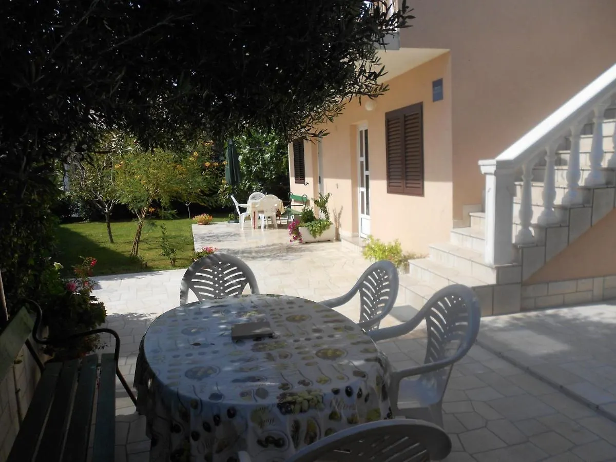 Apartments With A Parking Space Novi Vinodolski - 5587 Croatia