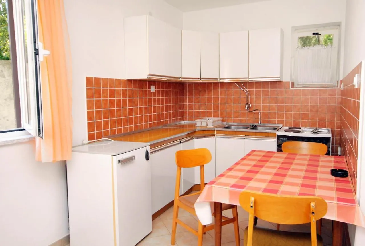 Apartments With A Parking Space Novi Vinodolski - 5587 Croatia